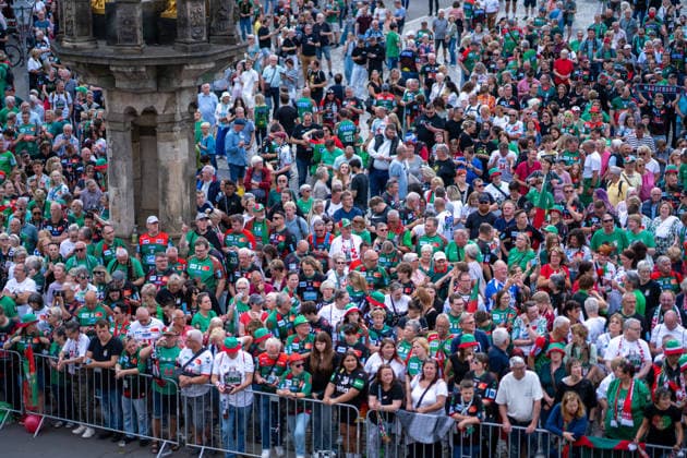 Germany HBL DAIKIN Handball Bundesliga 2025 2026, reception in the town hall and championship celebration of SC Magdeburg Alter Markt Magdeburg fans, mood, atmosphere, Alter Markt, city center Copyright: xTomxLauruschkatx