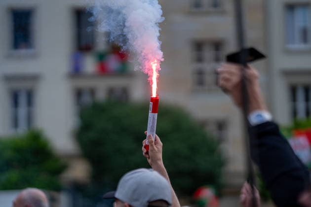 Germany HBL DAIKIN Handball Bundesliga 2025 2026, reception in the town hall and championship celebration of SC Magdeburg Alter Markt Magdeburg pyrotechnics, fans, mood, atmosphere, Alter Markt, city center Copyright: xTomxLauruschkatx