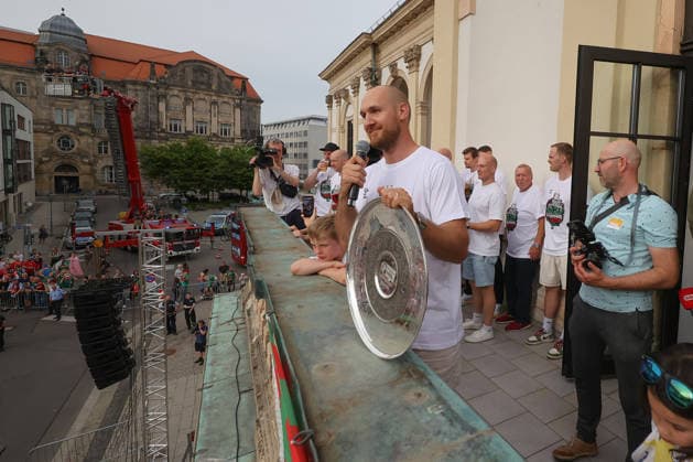 08 06 2026, xtgx, Handball, Daikin HBL, Reception of the German champion SC Magdeburg in the town hall v l Christian O Sullivan Magdeburg, 24 Magdeburg