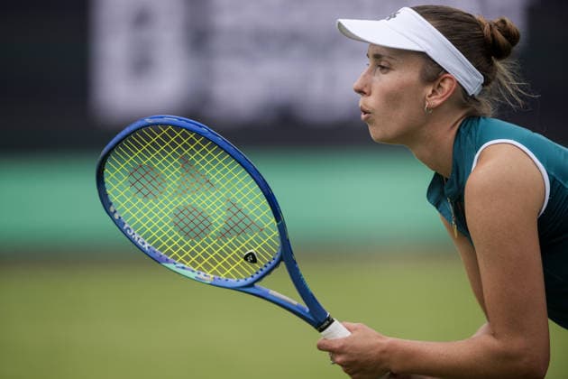 S-HERTOGENBOSCH, NETHERLANDS - JUNE 08: Elise Mertens of Belgium returns with a forehand shot against Bianca Andreescu of Canada during their WTA, Tennis Damen Singles First Round match at the LibÃ ma Open on June 8, 2026 at Autotron s-Hertogenbosch in s-Hertogenbosch, Netherlands. Credit: Andy Astfalck NurPhoto Netherlands Copyright: xAndyxAstfalckx