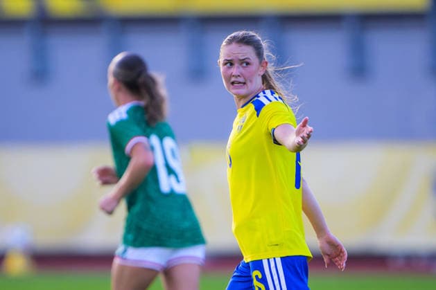 260608 Svea Rehnberg of Sweden celebrates after 1 1 during the under 23 international friendly football match between Sweden and Mexico on June 8, 2026 in Kalmar Photo Suvad Mrkonjic BILDBYRAN COP 170 SM0470 fotboll football soccer fotball träningslandskamp international friendly sverige sweden mexico dam bbeng jubel sverige sweden celebrates  Copyright: SUVADxMRKONJIC BB260608SM074
