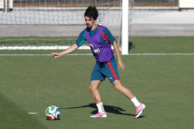 Training of the Portuguese national football team in the football city of Oeiras Portugal, June 8, 2026, in Alges, Portugal Vitinha Portugal ,23 Copyright: HMBxMedia FernandoxSoares