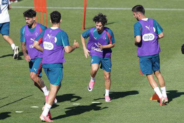 Training of the Portuguese national football team in the football city of Oeiras Portugal, June 8, 2026, in Alges, Portugal Samu Portugal ,24 , Vitinha Portugal ,23 , Goncalo Inacio Portugal ,14 Copyright: HMBxMedia FernandoxSoares