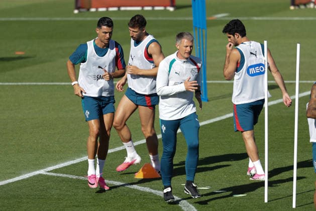 Training of the Portuguese national football team in the football city of Oeiras Portugal, June 8, 2026, in Alges, Portugal Cristiano Ronaldo Portugal ,7 , Ruben Dias Portugal ,3 , Goncalo Guedes Portugal ,19 Copyright: HMBxMedia FernandoxSoares