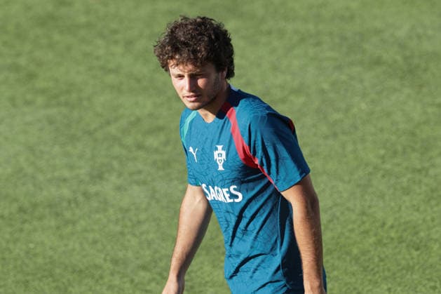 Training of the Portuguese national football team in the football city of Oeiras Portugal, June 8, 2026, in Alges, Portugal Joao Neves Portugal ,15 Copyright: HMBxMedia FernandoxSoares