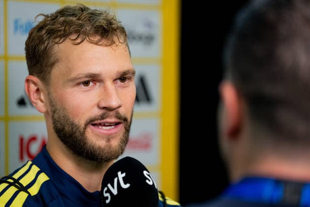 260608 Jesper Karlström of the Swedish men s national football team in the mixed zone after a training session during day 4 of the FIFA World Cup 2026 on June 8, 2026 in Dallas Photo Petter Arvidson BILDBYRAN kod PA PA1224 fotboll football soccer fotball vm fotbolls vm fotball vm fotbolls vm 2026 fifa world cup 2026 mixed zone sverige sweden sverige a day 3 bbeng  Copyright: PETTERxARVIDSON BB260608PA118
