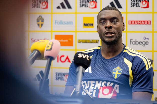 260608 Ken Sema of the Swedish men s national football team in the mixed zone after a training session during day 4 of the FIFA World Cup 2026 on June 8, 2026 in Dallas Photo Petter Arvidson BILDBYRAN kod PA PA1224 fotboll football soccer fotball vm fotbolls vm fotball vm fotbolls vm 2026 fifa world cup 2026 mixed zone sverige sweden sverige a day 3 bbeng  Copyright: PETTERxARVIDSON BB260608PA134