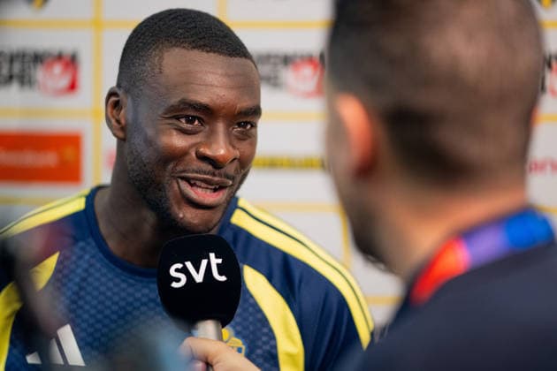 260608 Ken Sema of the Swedish men s national football team in the mixed zone after a training session during day 4 of the FIFA World Cup 2026 on June 8, 2026 in Dallas Photo Petter Arvidson BILDBYRAN kod PA PA1224 fotboll football soccer fotball vm fotbolls vm fotball vm fotbolls vm 2026 fifa world cup 2026 mixed zone sverige sweden sverige a day 3 bbeng  Copyright: PETTERxARVIDSON BB260608PA140