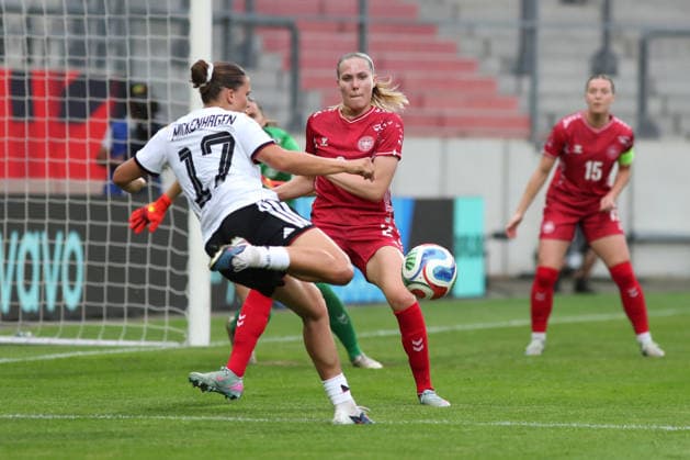 Soccer, U23 Women Germany Denmark, 08 06 26 Julia Mickenhagen 17, Germany U23, Bayer Leverkusen gets ahead of Julie Mathiasen 2, Denmark U23 to shoot out Soccer, Test match U23 Women Germany Denmark on 08 06 26 at Leuna Chemie Stadion Halle Saale Copyright: xBEAUTIFULxSPORTS JanxKaeferx