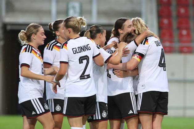 Soccer, U23 Women Germany Denmark, 08 06 26 Goal celebration at Team Germany, DFB Soccer, Test match U23 Women Germany Denmark on 08 06 26 at Leuna Chemie Stadium Halle Saale Copyright: xBEAUTIFULxSPORTS JanxKaeferx