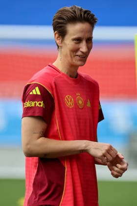 Ljubljana, Slovenia 08 06 2026 Final training of the DFB womens team before the World Cup qualifier against Slovenia In the picture goalkeeper Ann Katrin Berger Germany Copyright: HMBxMedia MadeleinexFantini