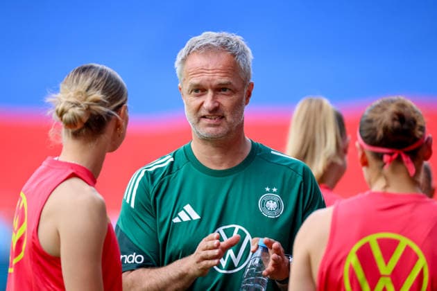 Ljubljana, Slovenia 08 06 2026 Final training of the DFB womens team before the World Cup qualifier against Slovenia In the picture national coach Christian Wück Wueck Germany Copyright: HMBxMedia MadeleinexFantini