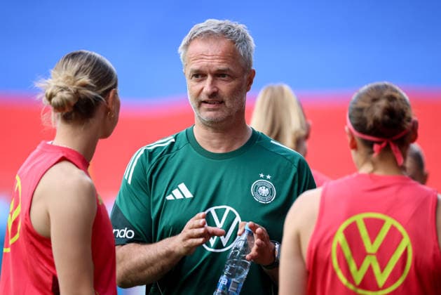 Ljubljana, Slovenia 08 06 2026 Final training of the DFB womens team before the World Cup qualifier against Slovenia In the picture national coach Christian Wück Wueck Germany Copyright: HMBxMedia MadeleinexFantini