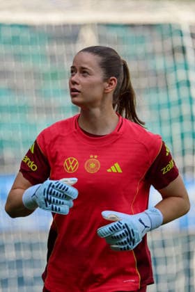 Ljubljana, Slovenia 08 06 2026 Final training of the DFB womens team before the World Cup qualifier against Slovenia In the picture goalkeeper Stina Johannes Germany Copyright: HMBxMedia MadeleinexFantini