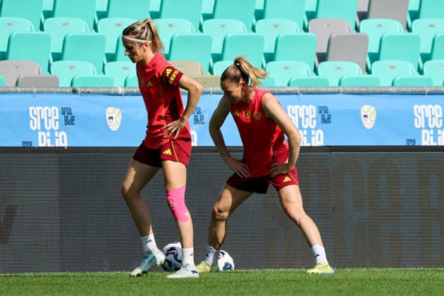 Ljubljana, Slovenia 08 06 2026 Final training of the DFB womens team before the World Cup qualifier against Slovenia In the picture from left Kathrin Hendrich Germany and Sarai Linder Germany Copyright: HMBxMedia MadeleinexFantini