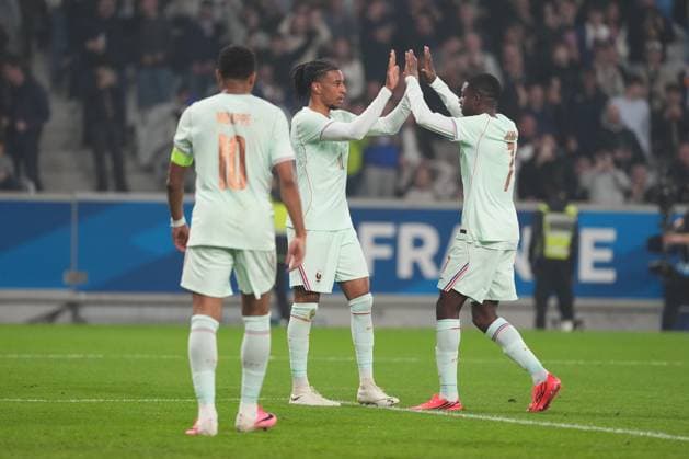 Michael Olise of France is congratulated by Ousmane Dembele of France after he puts his side 1-0 ahead France v Northern Ireland, International Friendly, Länderspiel, Nationalmannschaft Football, Decathlon Arena Stade Pierre-Mauroy, Lille, France - 08 Jun 2026Lille Decathlon Arena Stade Pierre-Mau France EDITORIAL USE ONLY No use with unauthorised audio, video, data, fixture lists, club league logos or live services. Online in-match use limited to 120 images, no video emulation. No use in betting, games or single club league player publications.  Copyright: xDavexWinter Shutterstockx 16912920aw