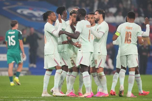 Michael Olise of France is congratulated after he puts his side 1-0 ahead France v Northern Ireland, International Friendly, Länderspiel, Nationalmannschaft Football, Decathlon Arena Stade Pierre-Mauroy, Lille, France - 08 Jun 2026Lille Decathlon Arena Stade Pierre-Mau France EDITORIAL USE ONLY No use with unauthorised audio, video, data, fixture lists, club league logos or live services. Online in-match use limited to 120 images, no video emulation. No use in betting, games or single club league player publications.  Copyright: xDavexWinter Shutterstockx 16912920av