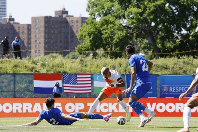 NEW YORK - (LR) Abdukodir Khusanov of Uzbekistan, Donyell Malen of the Netherlands, Yakhongir Urozov of Uzbekistan during the friendly international match, Länderspiel, Nationalmannschaft between the Netherlands and Uzbekistan at Icahn Stadium on June 8, 2026 in New York, United States. MAURICE VAN STEEN ANP International Friendly, Länderspiel, Nationalmannschaft 2026 xVIxANPxSportx xMauricexvanxSteenxIVx 560514656 originalFilename: 560514656.jpg
