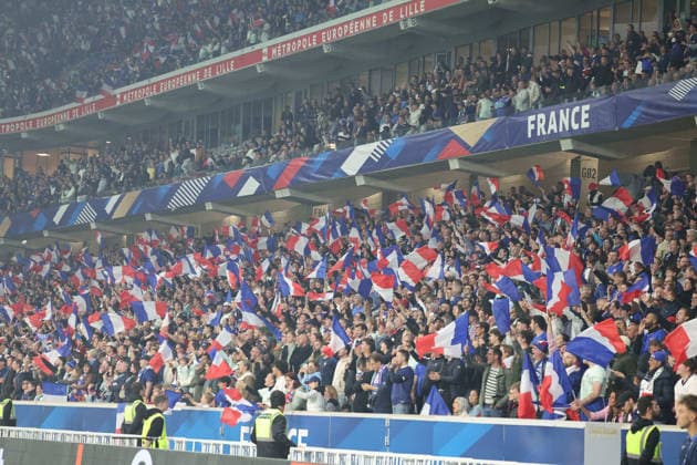 FOOTBALL : France vs Irlande du Nord - amical prÃ paration Coupe du Monde 2026 - 08 06 2026 Joie des supporters francais avec le but de Michael OLISE (France) lors du match France vs Irlande du Nord, Decathlon Arena stade Pierre Mauroy, le 8 juin 2026 - photo Laurent Sanson PsnewZ  Copyright: xLaurentxSANSONx xPsnewZx