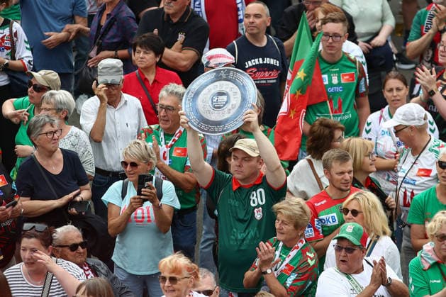 08 06 2026, xtgx, Handball, Daikin HBL, Reception of the German champion SC Magdeburg in the town hall v l symbol photo, symbol image spectators, fans, audience Magdeburg