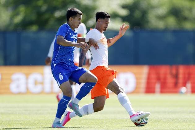 NEW YORK - (LR) Akmal Mozgovoy of Uzbekistan, Tijjani Reijnders of the Netherlands during the friendly international match, Länderspiel, Nationalmannschaft between the Netherlands and Uzbekistan at Icahn Stadium on June 8, 2026 in New York, United States. MAURICE VAN STEEN ANP International Friendly, Länderspiel, Nationalmannschaft 2026 xVIxANPxSportx xMauricexvanxSteenxIVx 560520181 originalFilename: 560520181.jpg