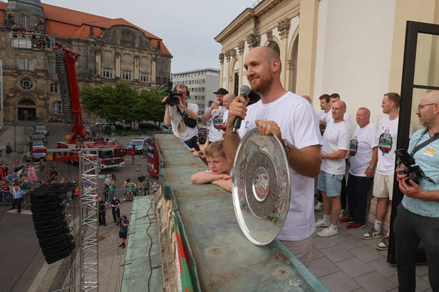 08 06 2026, xtgx, Handball, Daikin HBL, Reception of the German champion SC Magdeburg in the town hall v l Christian O Sullivan Magdeburg, 24 Magdeburg