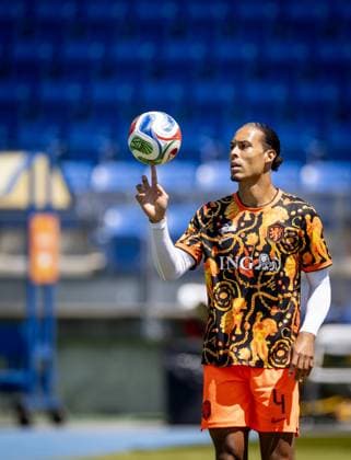 NEW YORK - Virgil van Dijk of the Netherlands during the warm-up ahead of the friendly match between the Netherlands and Uzbekistan at Icahn Stadium on June 8, 2026, in New York, United States. The Dutch national team, Nationalteam is preparing for the World Cup. KOEN VAN WEEL ANP International Friendly, Länderspiel, Nationalmannschaft 2026 xVIxANPxSportx xxANPxIVx 560523294 originalFilename: 560523294.jpg