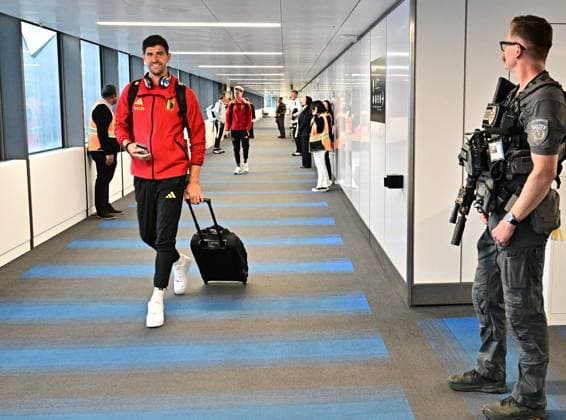 Belgium s goalkeeper Thibaut Courtois pictured at the arrival of Belgian national soccer team Red Devils in Seattle airport, on Monday 08 June 2026. The Red Devils are preparing for the 2026 FIFA World Cup, WM, Weltmeisterschaft, Fussball DIRKxWAEM  x176723202x