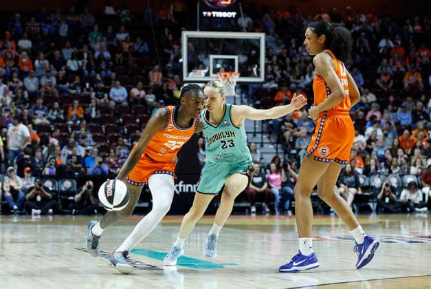 UNCASVILLE, CT - JUNE 08: Saniya Rivers 22 of the Connecticut Sun drives to the basket against Marine Johannes 23 of the New York Liberty during the WNBA, Basketball Damen, USA Commissioner s Cup game between New York Liberty and Connecticut Sun on June 8, 2026, at Mohegan Sun Arena in Uncasville, CT. (Photo by M. Anthony Nesmith Icon Sportswire) WNBA: JUN 08 New York Liberty at Connecticut Sun EDITORIAL USE ONLY Icon26060802