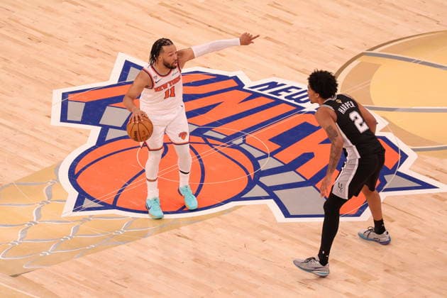 NBA, Basketball Herren, USA Finals Game 3 - San Antonio Spurs at New York Knicks New York Knicks guard Jalen Brunson (L) and San Antonio Spurs guard Dylan Harper (R) in action during Game 3 of the NBA Finals between the San Antonio Spurs and the New York Knicks at Madison Square Garden in New York, New York, USA, 08 June 2026. NEW YORK NEW YORK UNITED STATES  Copyright: xSARAHxYENESELx