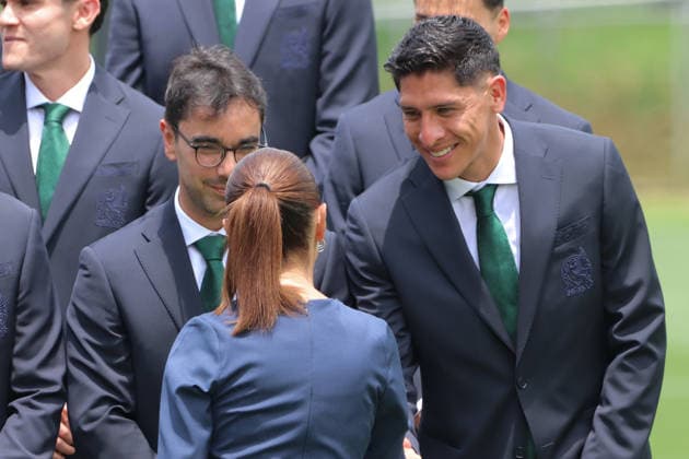 Flag-Raising Ceremony For Mexican National Soccer Team Mexico™s President Claudia Sheinbaum Pardo greets Edson Alvarez of Mexican national soccer team during the flag-raising ceremony at the High-Performance Center (CAR) before the 2026 FIFA World Cup, WM, Weltmeisterschaft, Fussball Group A match between Mexico and South Africa. on June 8, 2026 in Mexico City, Mexico. Mexico City CDMX Mexico Copyright: xCarlosxSantiagox