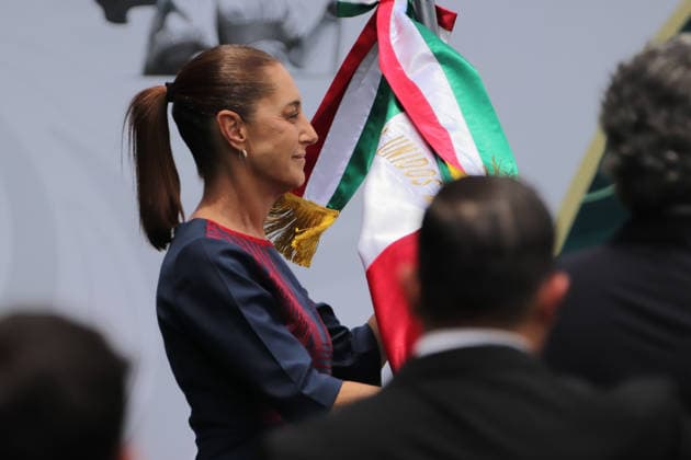 Flag-Raising Ceremony For Mexican National Soccer Team Mexican President Claudia Sheinbaum Pardo receives the Mexican national flag during the flag-raising ceremony for the Mexican national soccer team at the High-Performance Center (CAR) before the 2026 FIFA World Cup, WM, Weltmeisterschaft, Fussball Group A match between Mexico and South Africa. on June 8, 2026 in Mexico City, Mexico. Mexico City CDMX Mexico Copyright: xCarlosxSantiagox