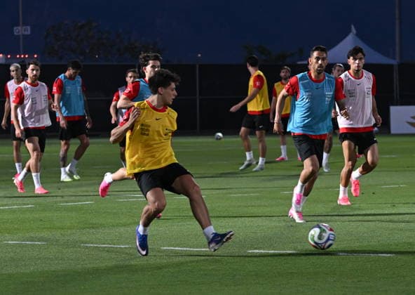Turkish National Football Team training session in Arizona MESA, ARIZONA, US - JUNE 8: Turkish National Football Team player Arda Guler and his teammates, under the guidance of head coach Vincenzo Montella, participate in an open training session for fans and media members ahead of the 2026 FIFA World Cup, WM, Weltmeisterschaft, Fussball at Arizona Athletic Grounds in Mesa, Arizona, on June 8, 2026. Tayfun Coskun Anadolu Arizona United States. Editorial use only. Please get in touch for any other usage.  Copyright: x2026xAnadoluxTayfunxCoÅükunx