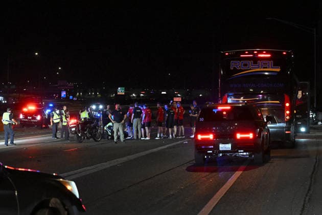 Motorcycle police officer escorting Turkish national team, Nationalteam involved in crash MESA, ARIZONA, US - JUNE 8: A motorcycle police officer receives first aid on a highway after being slightly injured in a crash while escorting the Turkiye National Football Team convoy from training facilities to the hotel, as police stop traffic and emergency crews respond in Mesa, Arizona, US, on June 8, 2026. Tayfun Coskun Anadolu Arizona United States. Editorial use only. Please get in touch for any other usage.  Copyright: x2026xAnadoluxTayfunxCoskunx