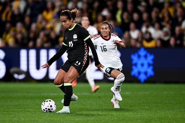SOCCER MATILDAS MEXICO, Mary Fowler of Australia controls the ball during the International Friendly, Länderspiel, Nationalmannschaft match between Australia and Mexico at CommBank Stadium in Sydney, Tuesday, June 9, 2026. ( NO ARCHIVING, EDITORIAL USE ONLY SYDNEY NEW SOUTH WALES AUSTRALIA  Copyright: xDANxHIMBRECHTSx 20260609145492788766