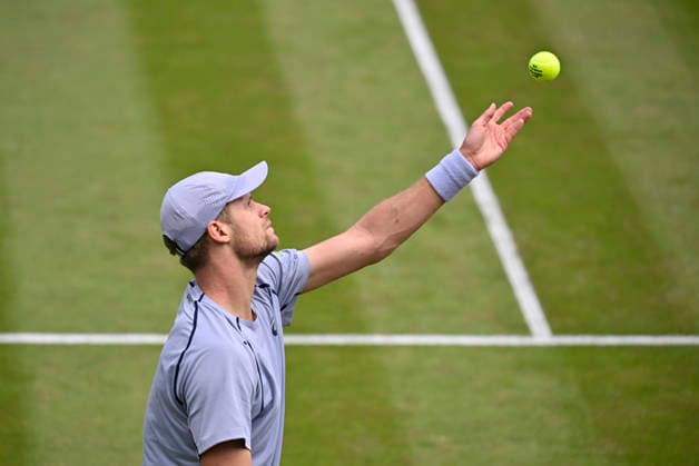 Yannick Hanfmann GER Action Serve Tennis Men BOSS Open ATP 250 Stuttgart 2026 Weissenhof BOSS Open ATP 250 Stuttgart 2026