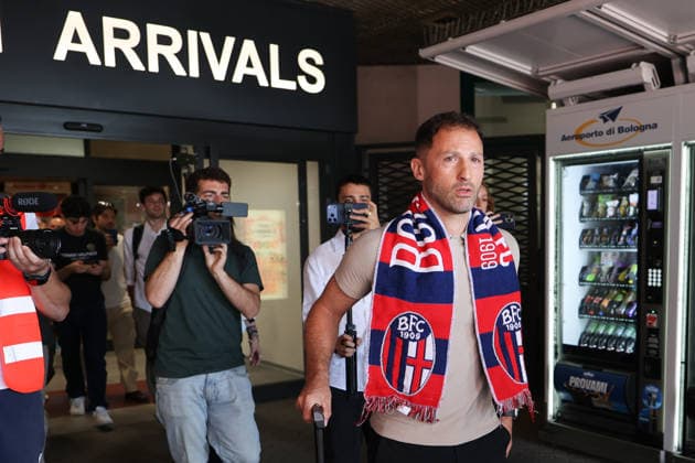 Domenico Tedesco atterra a Bologna come nuovo allenatore del Bologna FC Bologna (Italia) 9 Giugno 2026 (Photo Guido Calamosca LaPresse) Domenico Tedesco lands in Bologna as the new coach of Bologna FC jun 09, 2026 - Bologna - Italia (Guido Calamosca LaPresse )  Copyright: xGuidoxCalamosca LaPressex