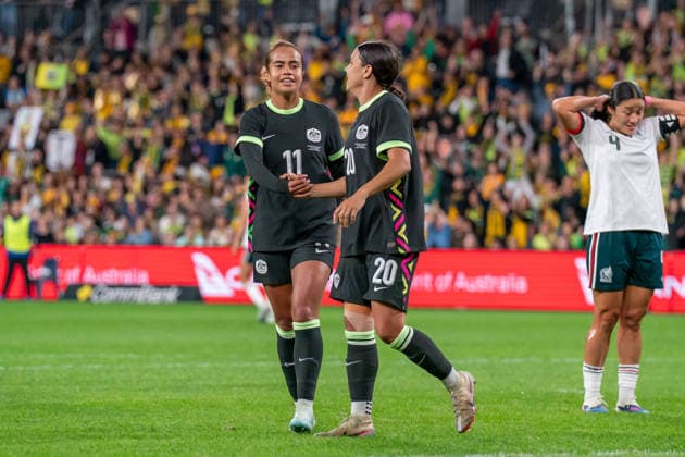 SYDNEY, AUSTRALIA - JUN 9: Mary Fowler and Sam Kerr of Australia celebrate their teams second goal during the International Friendly, Länderspiel, Nationalmannschaft match between Australia and Mexico at CommBank Stadium on June 9, 2026 in Sydney, Australia.  Copyright: xNoexLlamasx xSPPx Sportspressphoto_SPR163746