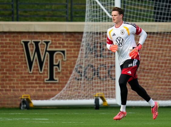 Jonas Urbig Germany, 27 takes part in the first training session of the German national team at the training camp in North Carolina USA, German national soccer team, Base Camp, Winston Salem, 08 06 2026 USA, German national soccer team, Base Camp, Winston Salem, 08 06 2026 Winston Salem Copyright: xEibner-Pressefoto ScottxColemanx EP_SCN