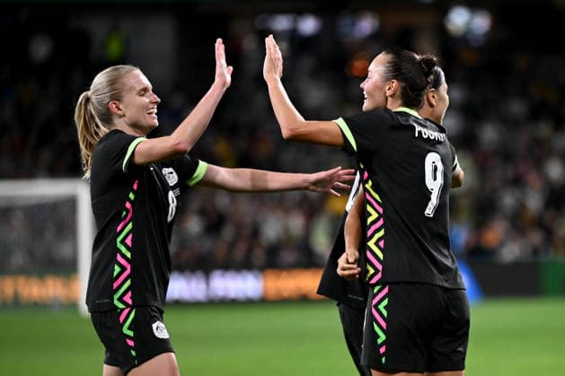 SOCCER MATILDAS MEXICO, Caitlin Foord of Australia (right) celebrates with Kaitlyn Torpey after scoring a goal during the International Friendly, Länderspiel, Nationalmannschaft match between Australia and Mexico at CommBank Stadium in Sydney, Tuesday, June 9, 2026. ( NO ARCHIVING, EDITORIAL USE ONLY SYDNEY NEW SOUTH WALES AUSTRALIA  Copyright: xDANxHIMBRECHTSx 20260609156072400949