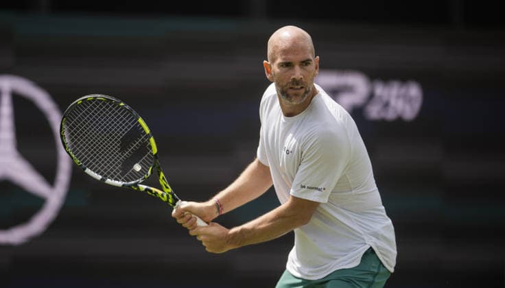 S-HERTOGENBOSCH, NETHERLANDS - JUNE 09: Adrian Mannarino of France plays a backhand shot to opponent Gabriel Diallo of Canada during their ATP, Tennis Herren Singles First Round match at the LibÃ ma Open on June 9, 2026 at Autotron s-Hertogenbosch in s-Hertogenbosch, Netherlands. Credit: Andy Astfalck NurPhoto Netherlands Copyright: xAndyxAstfalckx