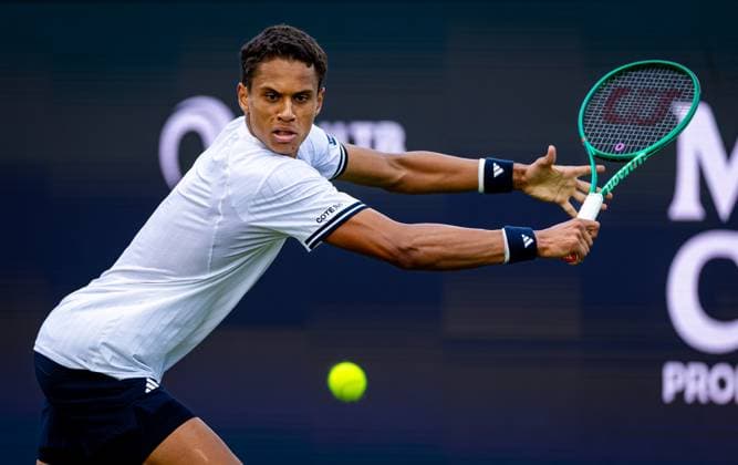DEN BOSCH - Gabriel Diallo (CAN) during the ATP, Tennis Herren singles match against Adrian Mannarino (FRA) at the LibÃ ma Open 2026. The combined ATP WTA, Tennis Damen tournament is being held on the event grounds of the former Autotron car theme park. IRIS VAN DEN BROEK ANP xVIxANPxSportx xxANPxIVx 560562217 originalFilename: 560562217.jpg
