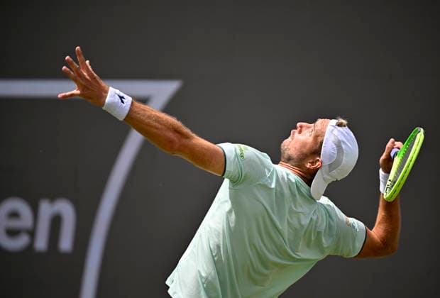 Jan Lennard Struff GER Action Serve Tennis Men BOSS Open ATP 250 Stuttgart 2026 Weissenhof BOSS Open ATP 250 Stuttgart 2026