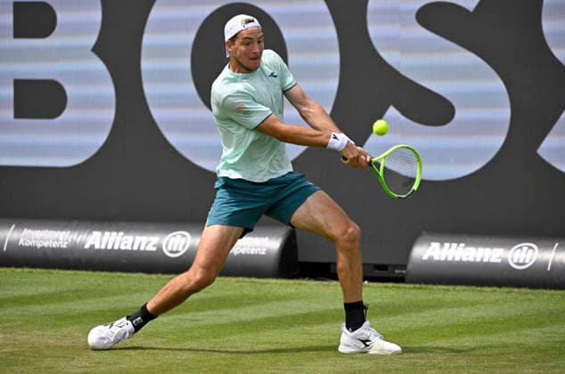 Jan Lennard Struff GER Action Tennis Men BOSS Open ATP 250 Stuttgart 2026 Weissenhof BOSS Open ATP 250 Stuttgart 2026