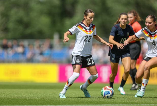 GER, Frankfurt, Germany U19 vs USA U19 friendly match, Football, DFB, 2025 2026 season, DFB Campus, second match in picture Emma Memminger Germany U19 Women 22 DFB DFL REGULATIONS PROHIBIT ANY USE OF PHOTOGRAPHS AS IMAGE SEQUENCES AND OR QUASI VIDEO, 09 06 2026 Copyright: HMBxMedia HendrikxHamelau