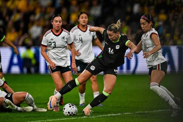 SYDNEY, AUSTRALIA - June 9: Alanna Kennedy (14 Australia) scores during the Sydney June FIFA International Window Australia v Mexico on June 9, 2026 in Sydney, Australia. Western Sydney Stadium (Photo by Keith McInnes Sports Press Photo Getty Images)  Copyright: xSportsxPressxPhotox Sportspressphoto_SPR163852