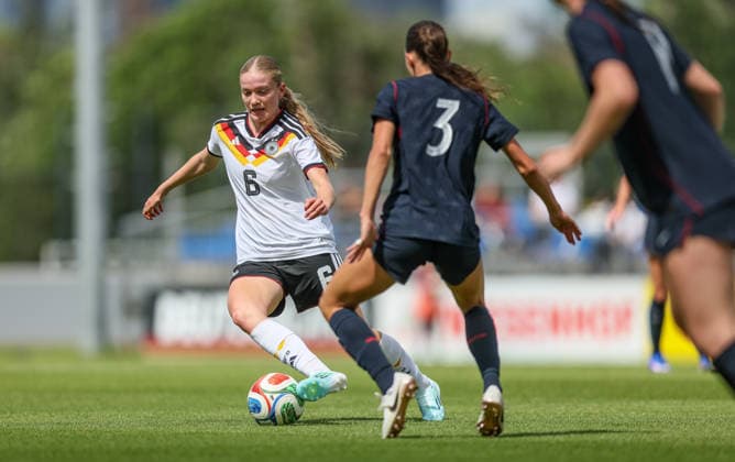 GER, Frankfurt, Germany U19 vs USA U19 friendly match, Football, DFB, 2025 2026 season, DFB Campus, second match in picture f l Marie Gmeineder Germany U19 Women 6 , Bella Devey USA U19 Women 3 DFB DFL REGULATIONS PROHIBIT ANY USE OF PHOTOGRAPHS AS IMAGE SEQUENCES AND OR QUASI VIDEO, 09 06 2026 Copyright: HMBxMedia HendrikxHamelau