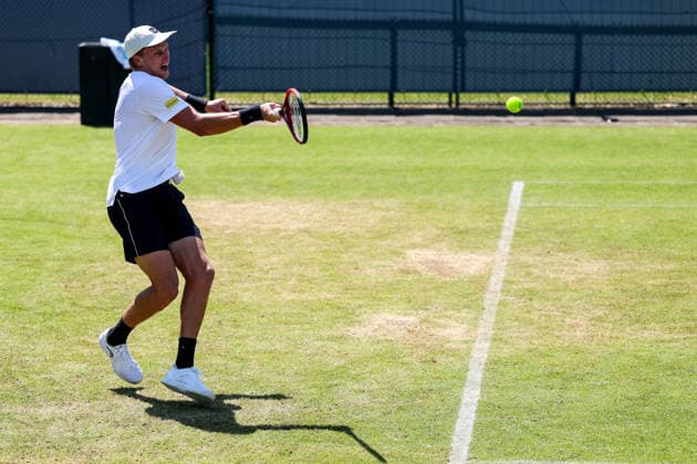 ROSMALEN, NETHERLANDS - JUNE 9: Jenson Brooksby of the United States plays a forehand in his Men s Singles First Round match against Zhizhen Zhang of China during Day 2 of the Libema Open Grass Court Championships at the Autotron on June 9, 2026 in Rosmalen, Netherlands.  Copyright: xRenexNijhuis MBxMediax