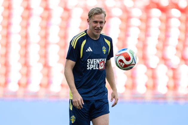 260609 Herman Johansson of the Swedish national football team at a training session during day 2 of the FIFA World Cup 2026 on June 9, 2026 in Dallas Photo Petter Arvidson BILDBYRAN kod PA PA1225 fotboll football soccer fotball vm fotbolls vm fotball vm fotbolls vm 2026 fifa world cup 2026 träning practice training sverige sweden sverige a day 2 bbeng  Copyright: PETTERxARVIDSON BB260609PA009