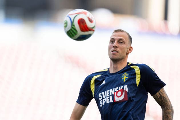 260609 Gustaf Nilsson of the Swedish national football team at a training session during day 2 of the FIFA World Cup 2026 on June 9, 2026 in Dallas Photo Petter Arvidson BILDBYRAN kod PA PA1225 fotboll football soccer fotball vm fotbolls vm fotball vm fotbolls vm 2026 fifa world cup 2026 träning practice training sverige sweden sverige a day 2 bbeng  Copyright: PETTERxARVIDSON BB260609PA016